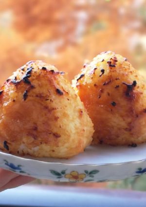 Foto di Miso Yaki Onigiri: Polpette di riso giapponesi grigliate al miso