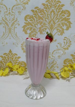 A picture of Strawberry Milkshake.