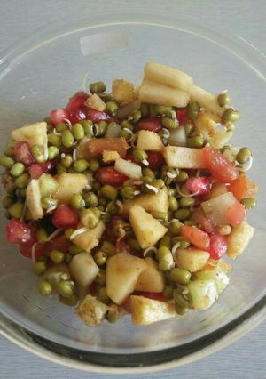 A picture of Sunshine mix.