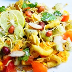 A picture of Bhel Puri.