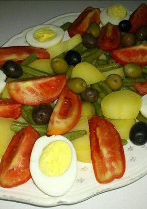 A picture of Salade Niçoise 🍴.