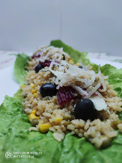 Una foto de Ensalada de arroz frito con coco