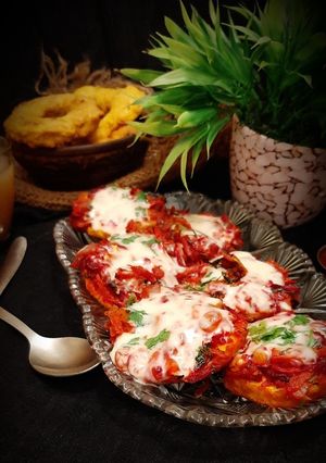 तवा चीज़ मेदू वड़ा (tawa cheese medu vada recipe in Hindi) रेसिपी मुख्य फोटो