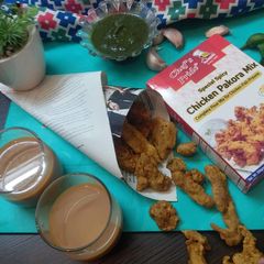 A picture of Chicken pakoras.