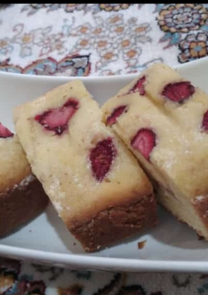 عکسی از دستور کیک توت فرنگی(دلبر😍)