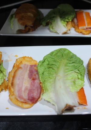 Foto principal de Panes de leche con beicon y surimi