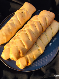 A picture of Chicken bread.