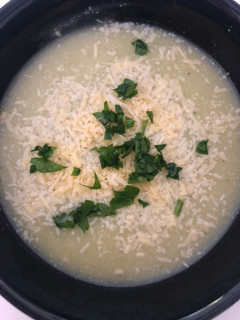 Una foto de Crema de calabacín verde
