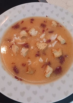 Una foto de Caldo rápido de pollo y verduras
