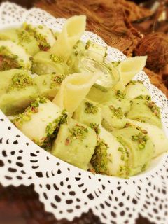 صورة لوصفة حلاوة الجبن بالمسكة و بالفستق الحلبي