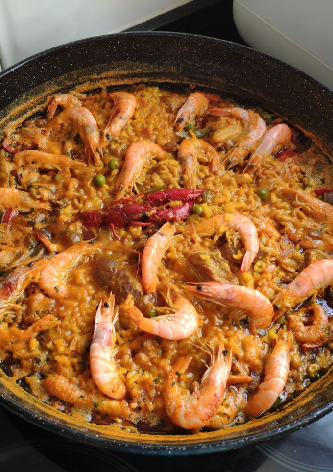 Una foto de Paella Mixta
