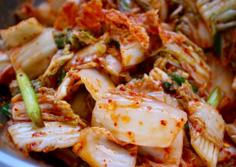 Simple Way to Prepare Homemade Kimchi (Easier than you think! ;) )