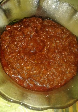 A picture of Garlic and red chilli chutney.