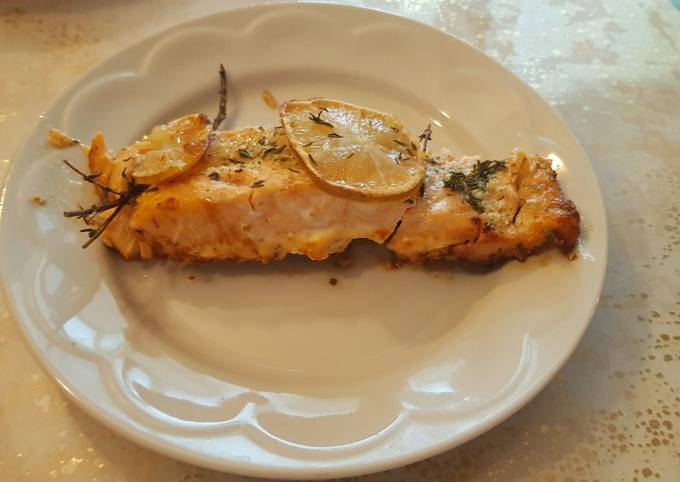Стейк лосося в духовке - рецепт с фото на сайте пластиковыеокнавтольятти.рф