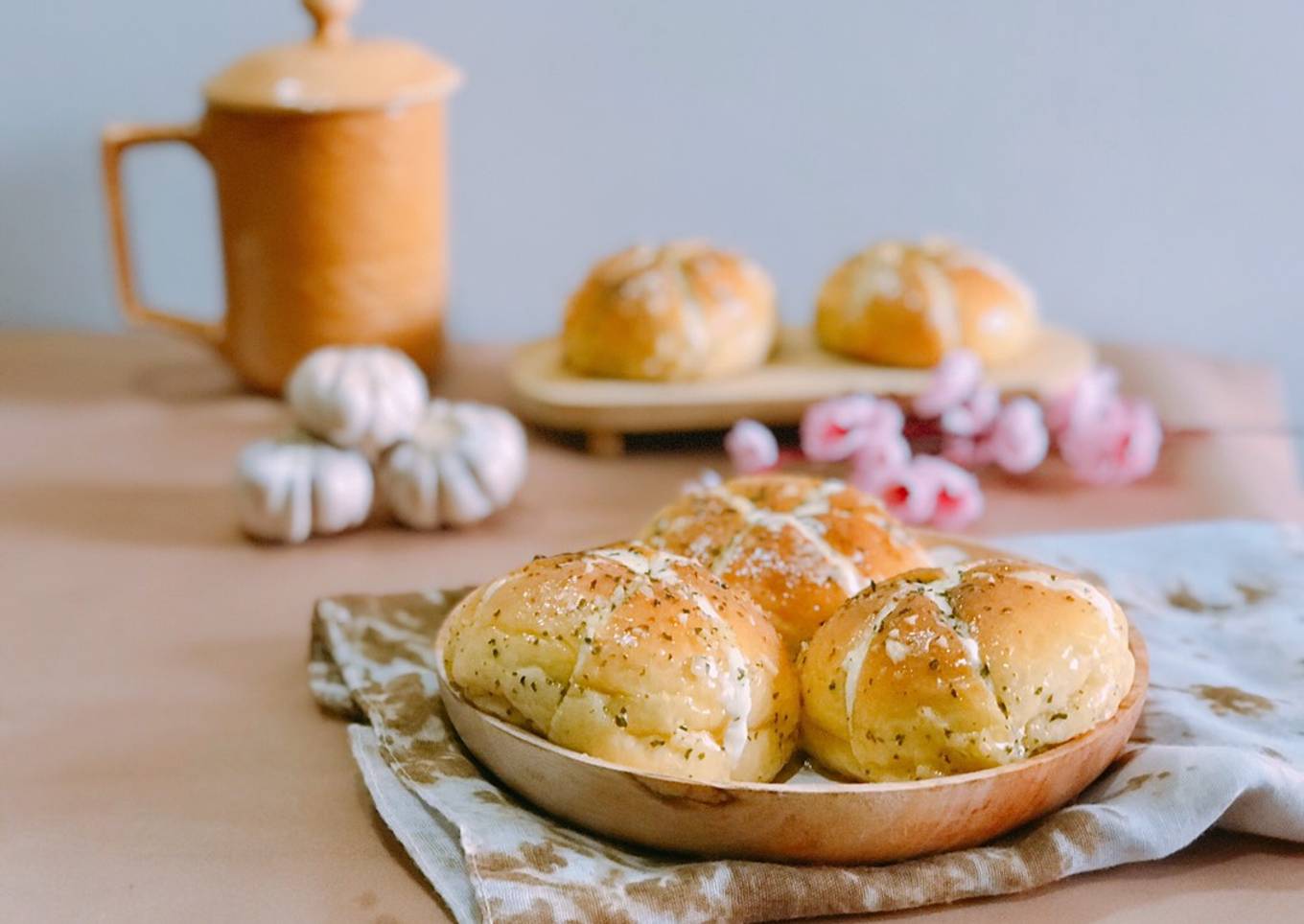 Korean Creme Cheese Garlic Bread
