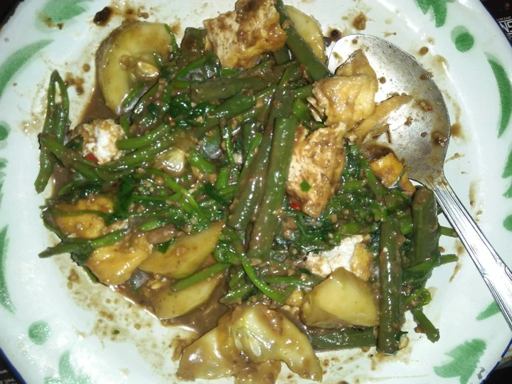 Cara Gampang Membikin Resep Rujak Petis Jawa yang Lezat Sekali Anti Ribet, Mantap