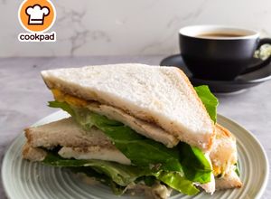 Gambar Sandwich Telur Mata Dengan Sos Mayonis Avocado