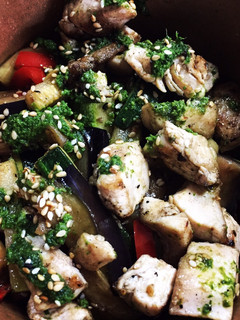 Una foto de Pollo con verduras salteadas Grez