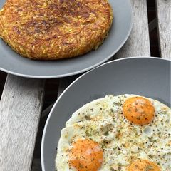 A picture of Rösti & Eggs 🥔🍳.