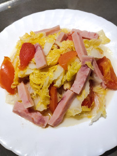 A picture of Ham and Lettuce.