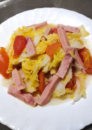 A picture of Ham and Lettuce.