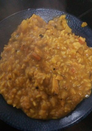 Una foto de Guiso de arroz con pollo
