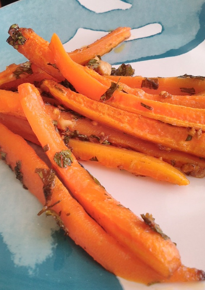 Una foto de Tiras de zanahoria al horno