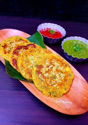 A picture of Bajra Methi Chilla or Millet Pancake.