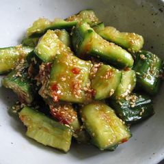 A picture of Spicy Bashed Cucumber.