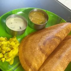 A picture of Ghee roast dosa.