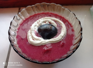 Tejszínes-fahéjas szilvaleves laktózmentesen 🥣 recept fotója