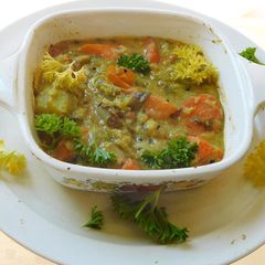 A picture of Colorful and healthy Masoor dal Koottu (combo).