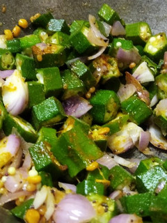 வெண்டைக்காய் பொரியல்(vendaikkai poriyal recipe in tamil) செய்முறை முக்கிய புகைப்படம்