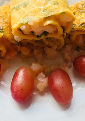 Hình của món Trứng cuốn với tôm.