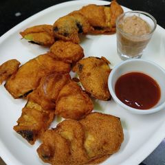 A picture of Baigan onion Bhaji.