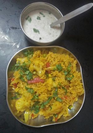 वेज पुलाव (Veg Pualo recipe in Hindi) रेसिपी मुख्य फोटो
