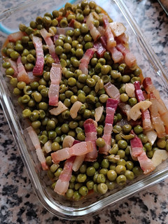 Una foto de Guisantes con jamón en Mambo