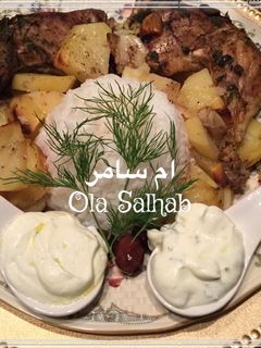 صورة لوصفة الدجاج المشوي على الطريقه اليونانية مع سلطة اللبن