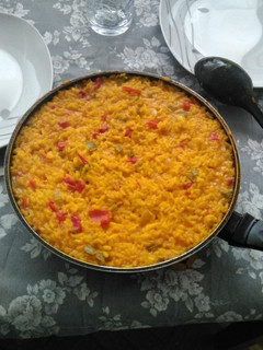 Una foto de Paella a mi manera