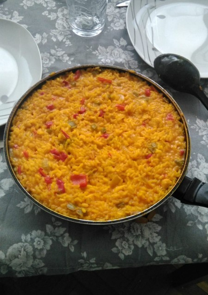 Una foto de Paella a mi manera