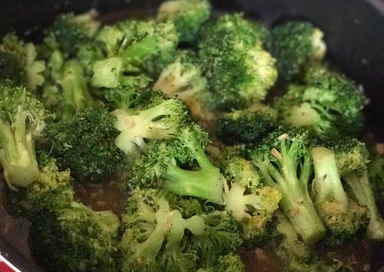 Easiest Way to Make Homemade Sautéed Garlic Broccoli