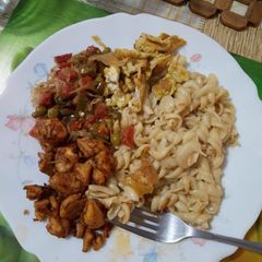 A picture of Chicken pasta.
