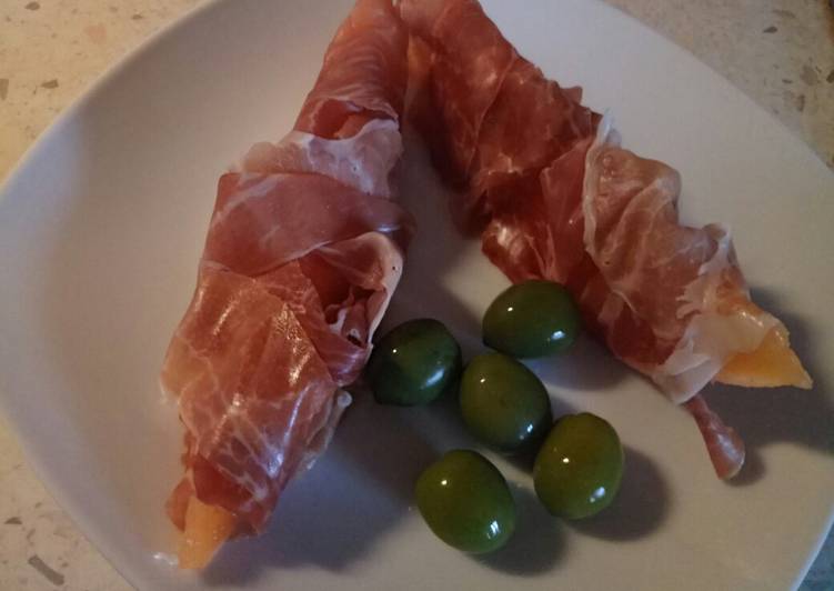 Simple Way to Make Speedy Melon and prosciutto