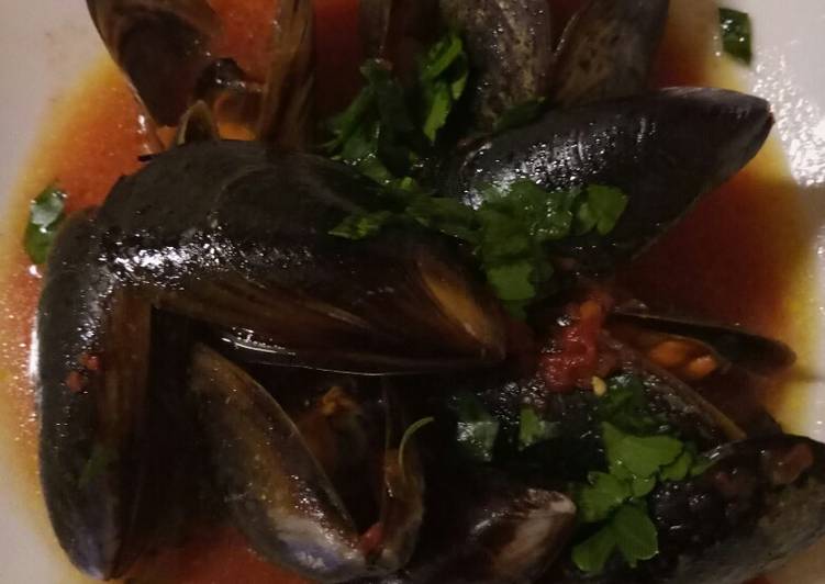 Step-by-Step Guide to Prepare Super Quick Homemade Mussel and tomato soup