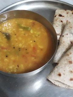 અડદ ની દાળ (Urad Dal Recipe In Gujarati) રેસીપી મુખ્ય ફોટો