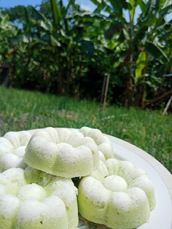Bagaimana Menyiapkan Putu Ayu lembut menul-menul Ekonomis
