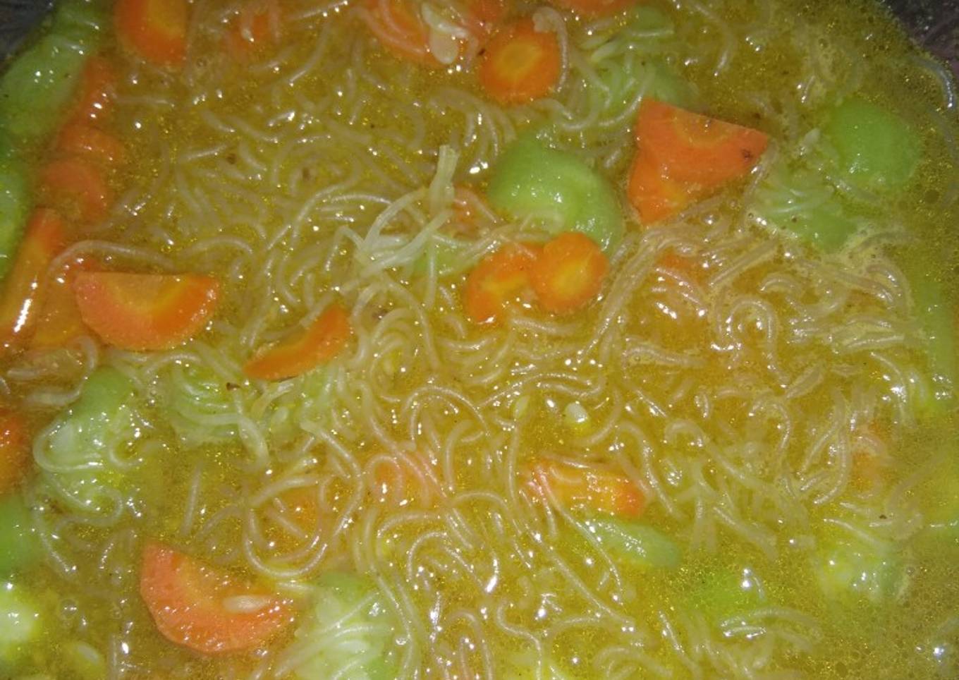 Sup bihun Oyong/gambas