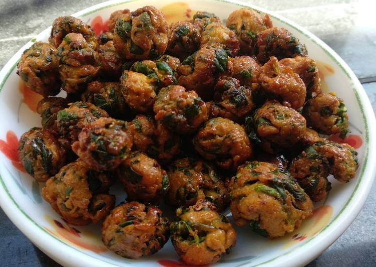 How to Prepare Speedy Green methi muthiya