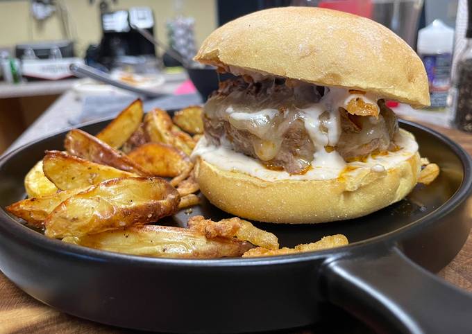 Steps to Make Quick Frank’s Hot Cheeseburgers