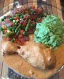 Pollo encacahuatado
